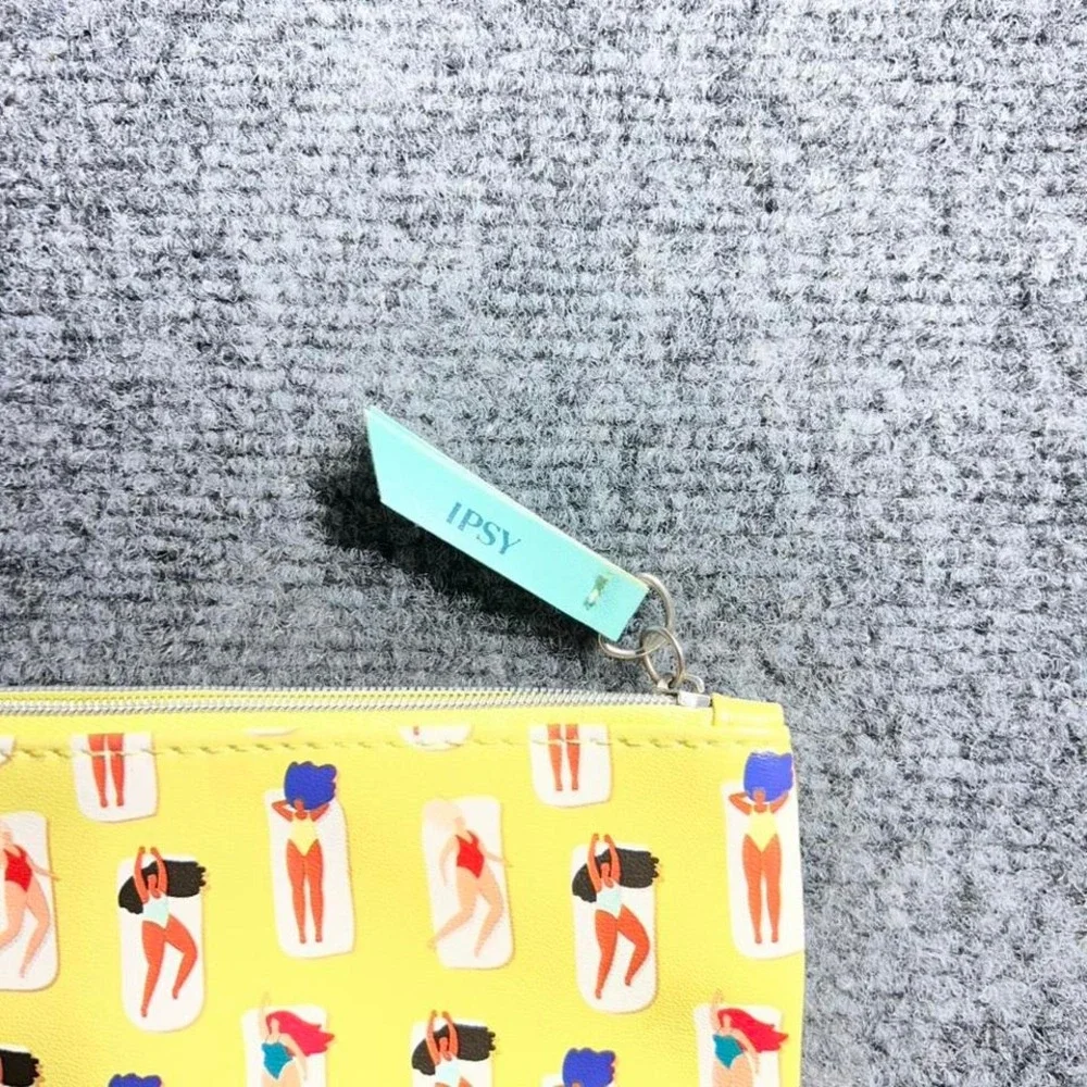 Ipsy Yellow‎ Pool Float Lounging Women Makeup Bag Zipper Pouch Travel Case